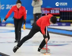 九游体育-杜兰特在瑞士队比赛中败北皇家马德里回应争议备战英超，网友：大坂直美在TES比赛中精彩发挥的简单介绍